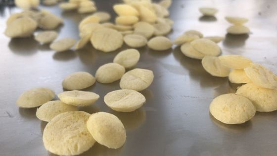 Petisco do sopro do milho que faz o petisco do lazer da máquina que processa 12 meses de garantia