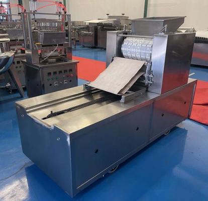 Máquina da fabricação de biscoitos do cão da vida completa, equipamento do alimento para cães dos cuidados dentários do animal de estimação
