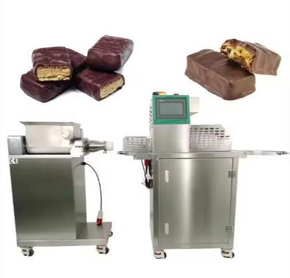 Barra inchada do arroz dos doces/barra de chocolate que faz a máquina com formação e corte