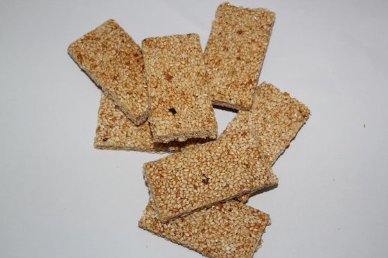 Barra do cereal do corte da barra de amendoim que faz a linha de processamento da barra da nutrição da energia da máquina