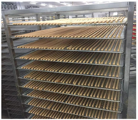 A carne natural da carne de vaca seca dos petiscos da vara do cão descasca a máquina de corte das varas da carne