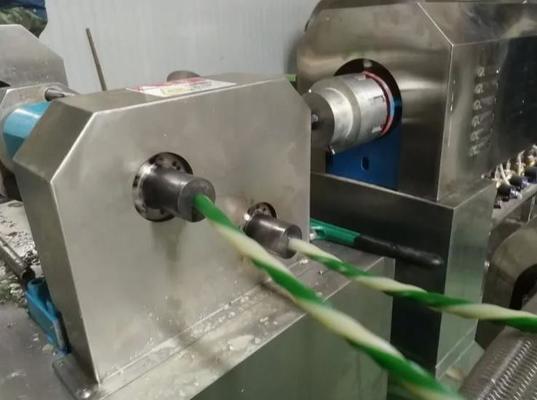Extrusora totalmente automático da pelota da alimentação do equipamento de processamento do alimento para cães